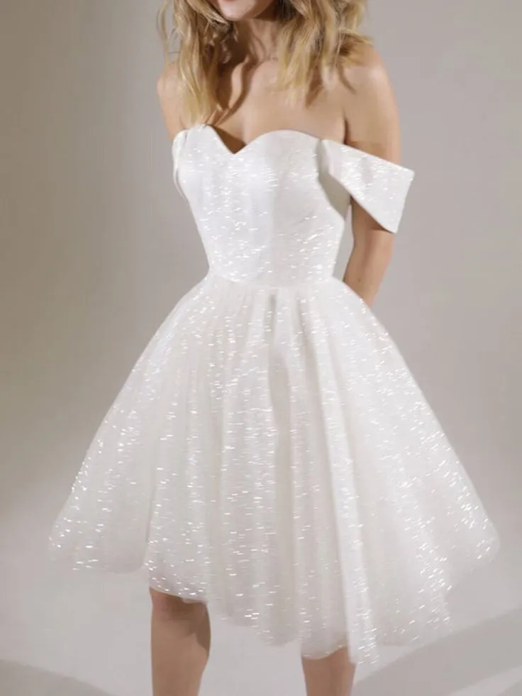 Charming White Sweetheart Short Prom Dress Elegant Homecoming Dress SH587