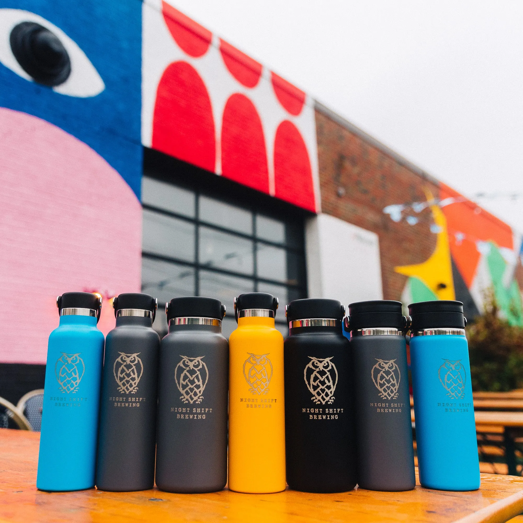 NSB Logo Hydro Flask - 32oz - Stone & Black